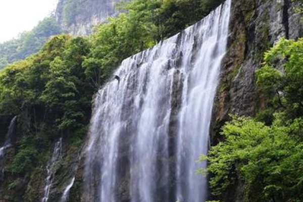 三峡大瀑布旅游攻略 三峡大瀑布地址-门票-交通-参观指南
