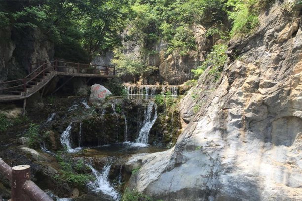 双龙湾景区旅游攻略 双龙湾景区门票-开放时间-介绍-交通-地址-天气