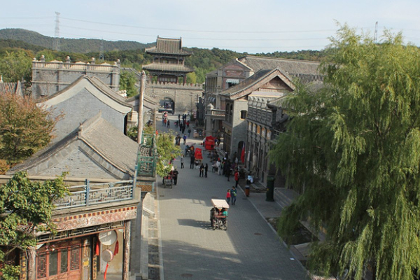 关东影视城旅游攻略 关东影视城简介-门票价格-开放时间-交通指南